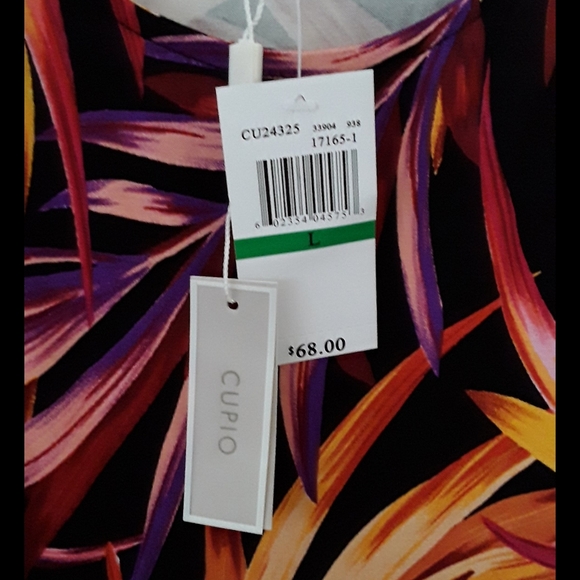 Dress - Picture 2 of 3